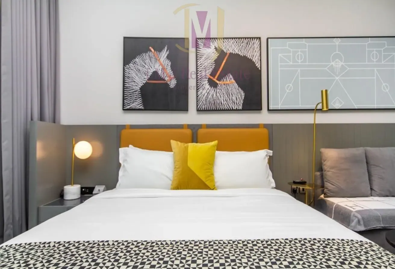 Fully Furnished Studio | High Floor | Canal View