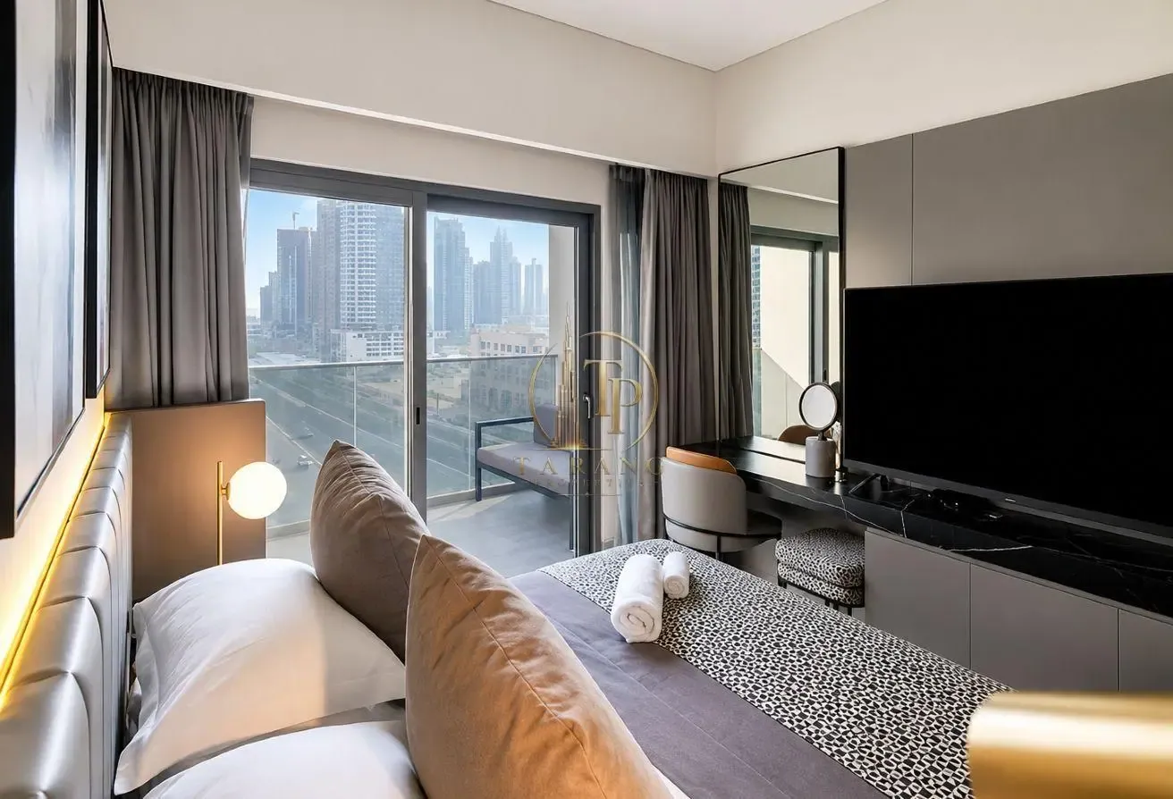 Canal & Pool Views | Furnished | Vacant