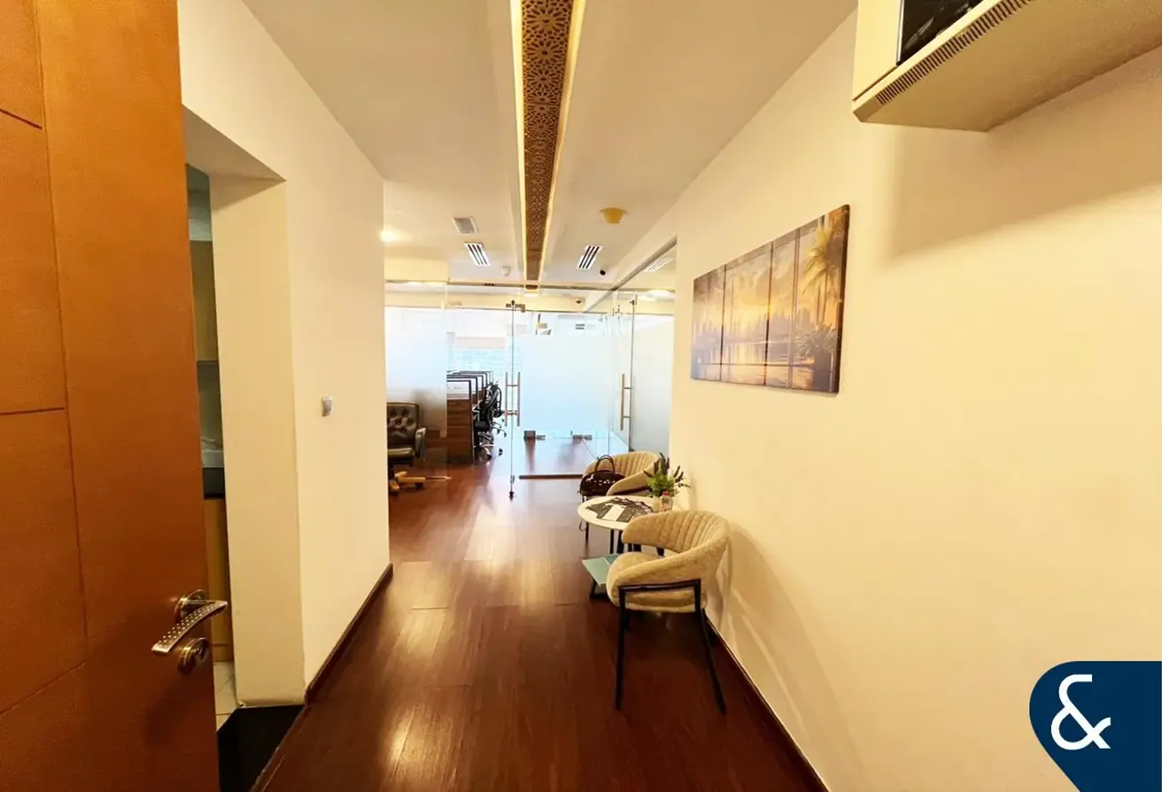 Vacant | Prime Location | Fitted Office