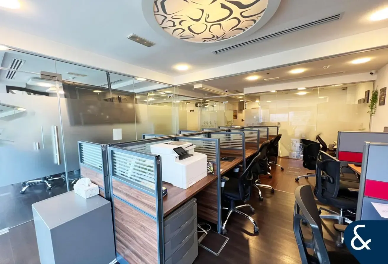 Vacant | Prime Location | Fitted Office
