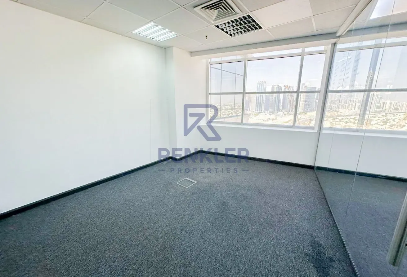 Partitioned | Fitted | Grade A | Close To Metro