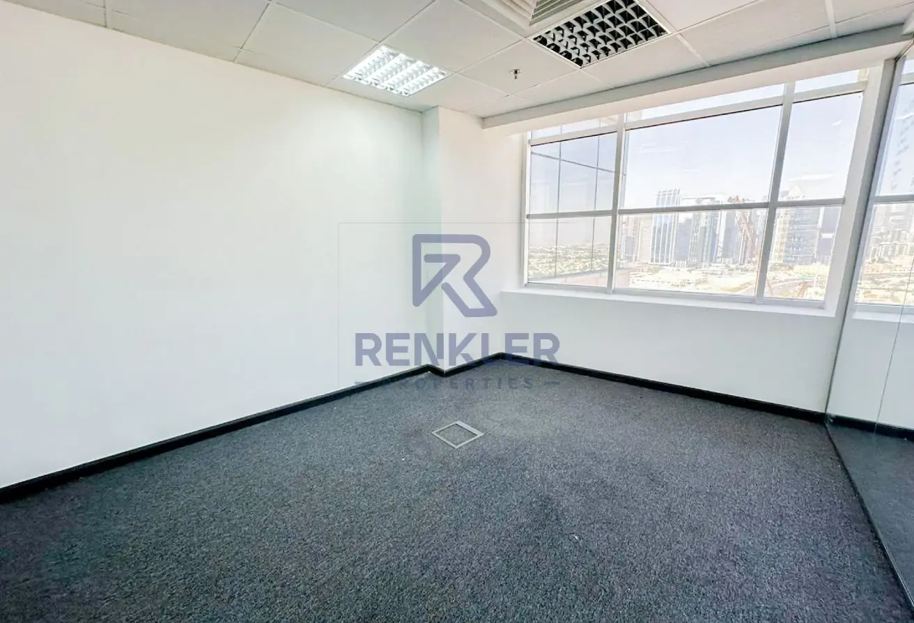 Partitioned | Fitted | Grade A | Close To Metro