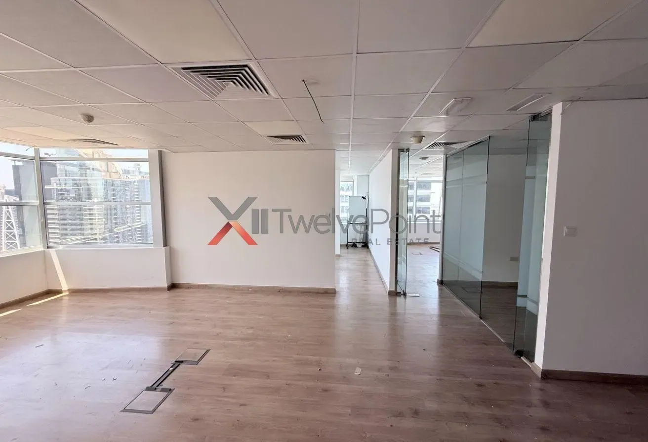 VACANT NOW | BRIGHT CORNER OFFICE | GOOD LAYOUT