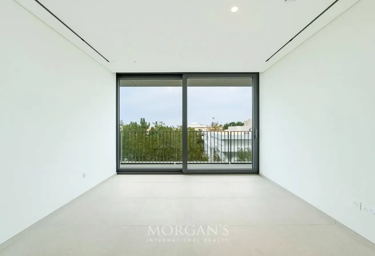 4BR+Maid Apartment | Prime Location | Unfurnished