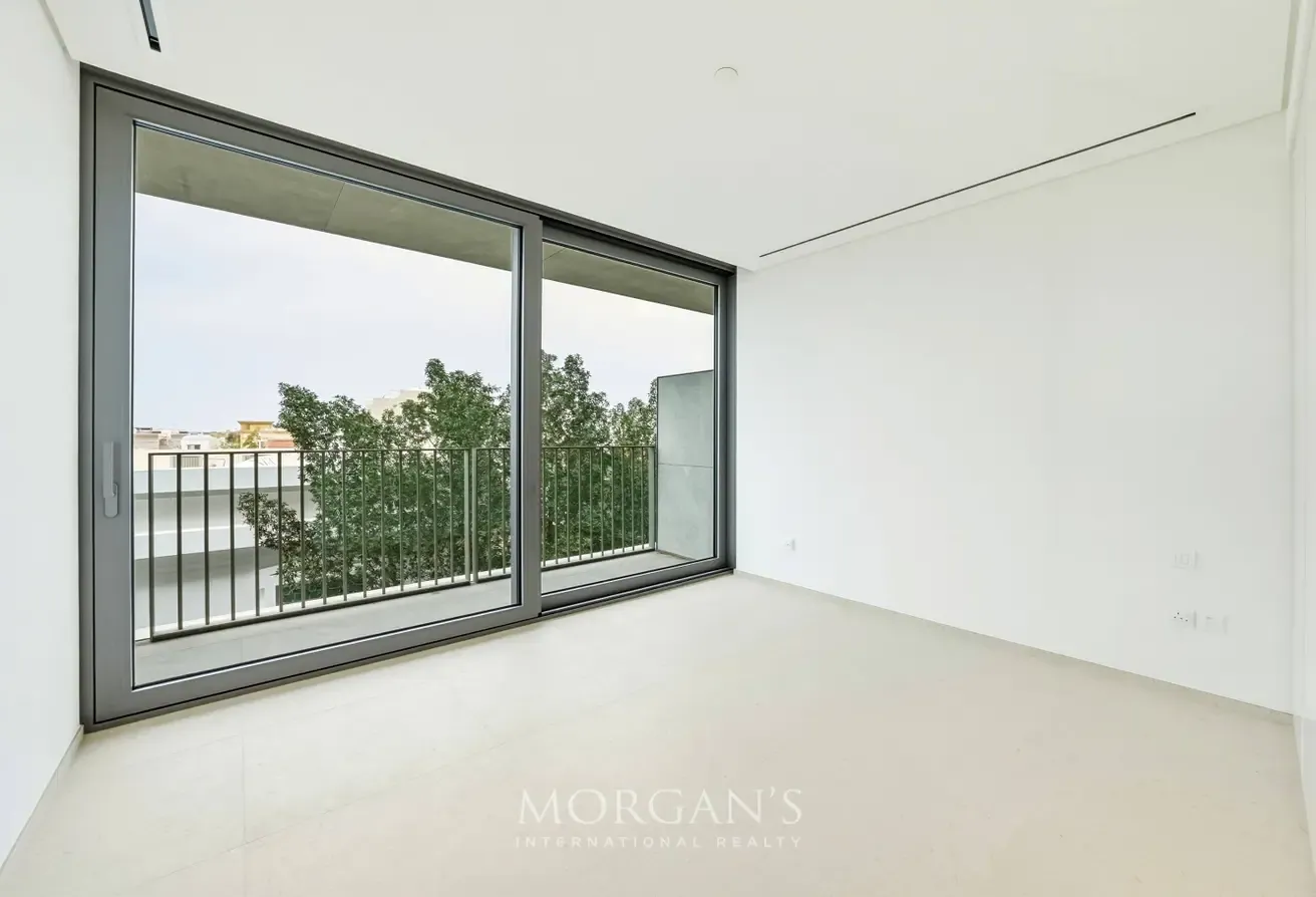 4BR+Maid Apartment | Prime Location | Unfurnished