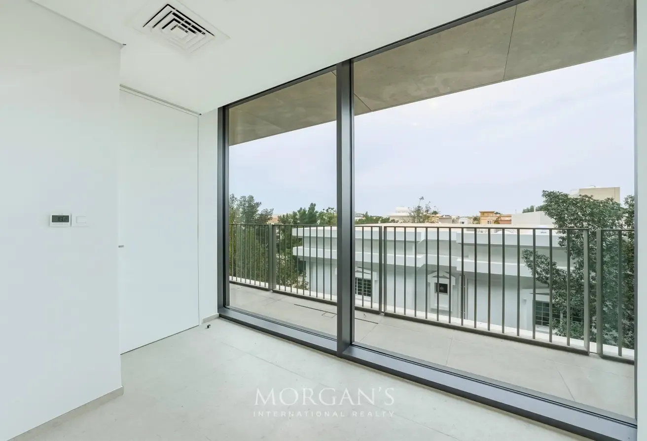 4BR+Maid Apartment | Prime Location | Unfurnished
