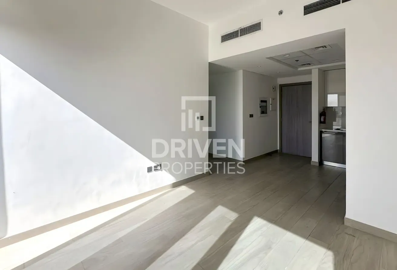 High Floor Apt | Prime Location | Rented
