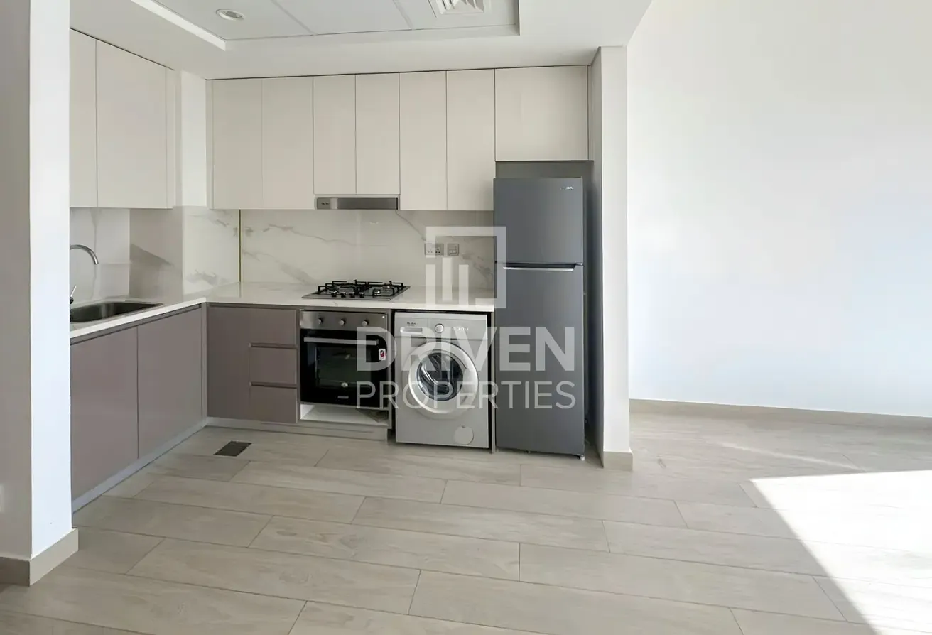 High Floor Apt | Prime Location | Rented