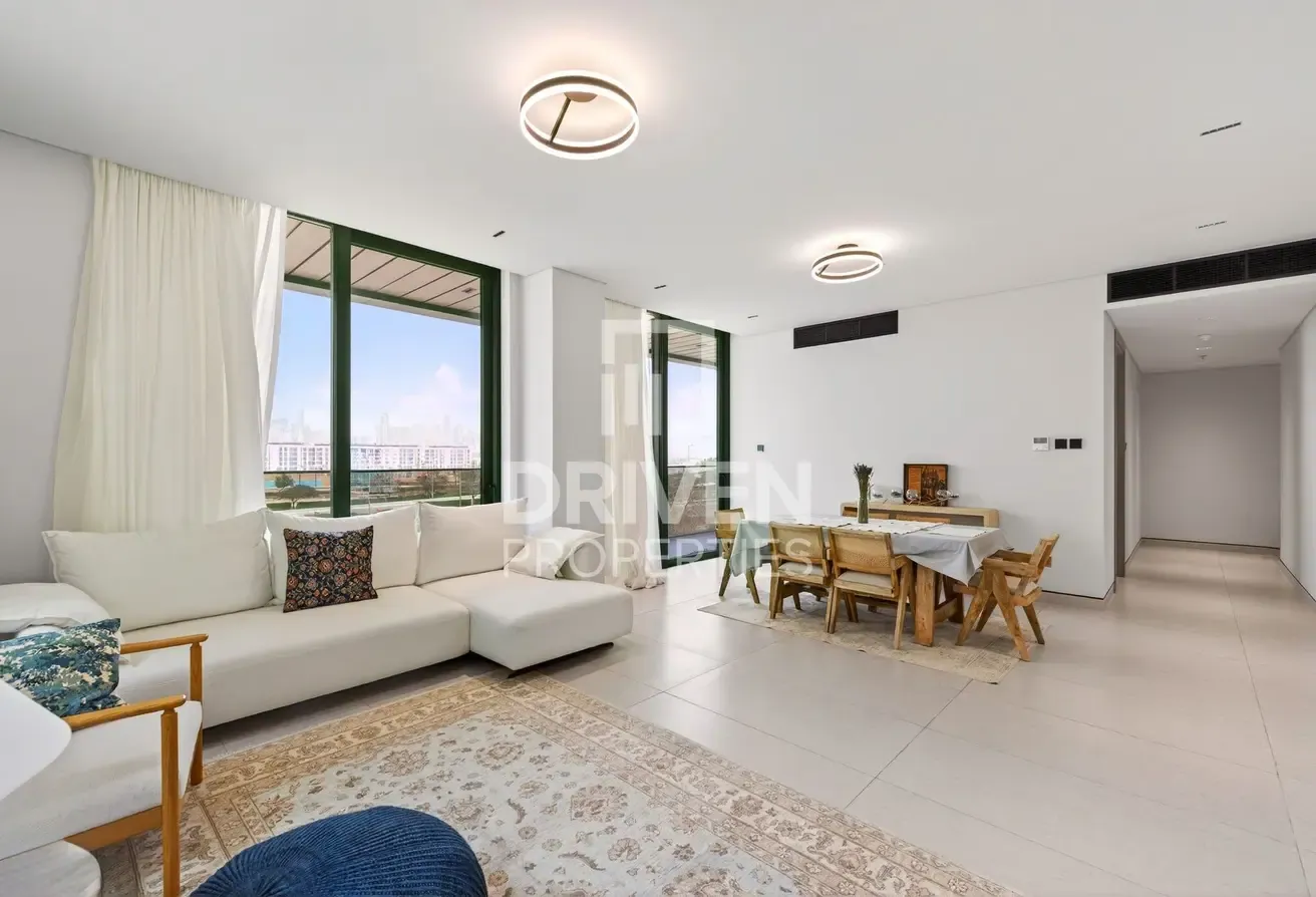 Modern Apt | Open View | Spacious with Study Room