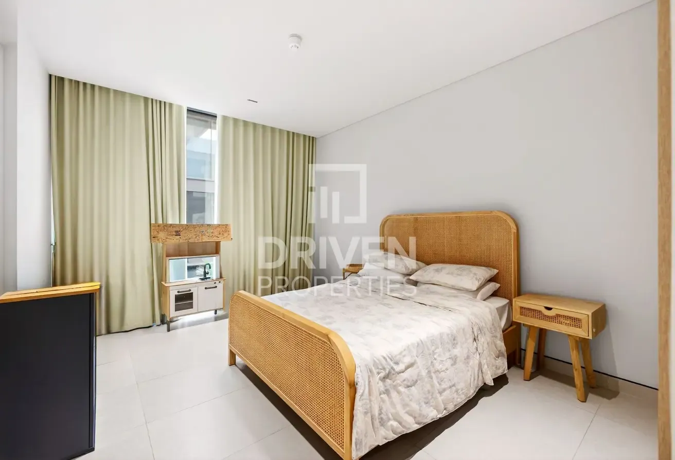 Modern Apt | Open View | Spacious with Study Room