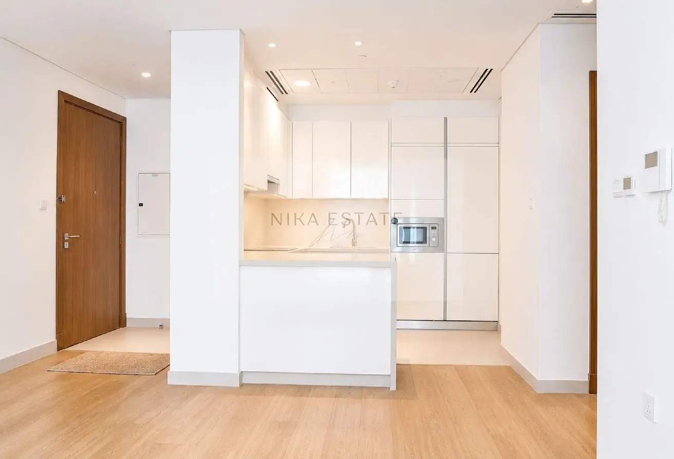 Luxury 2-BR | Canal Front Living | Prime Location