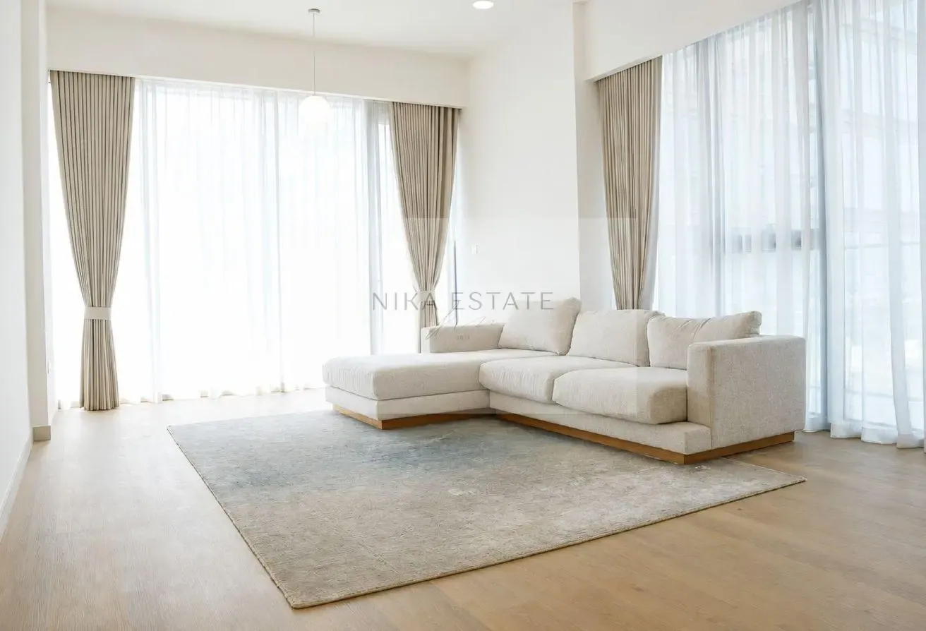 Luxury 2-BR | Canal Front Living | Prime Location