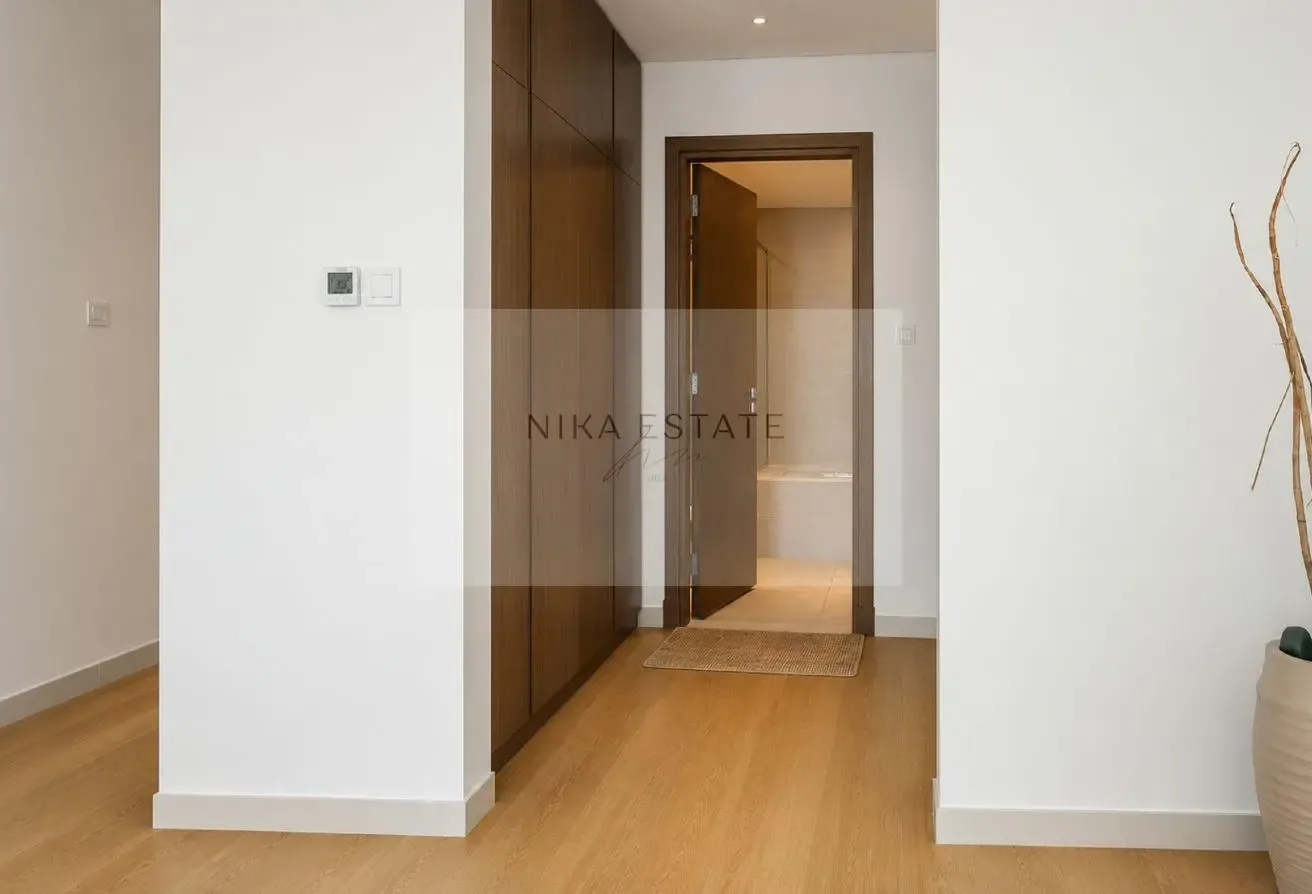 Luxury 2-BR | Canal Front Living | Prime Location