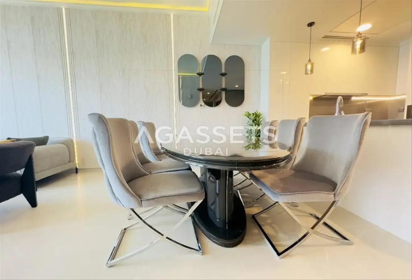 Open Kitchen | Canal View | Vacant