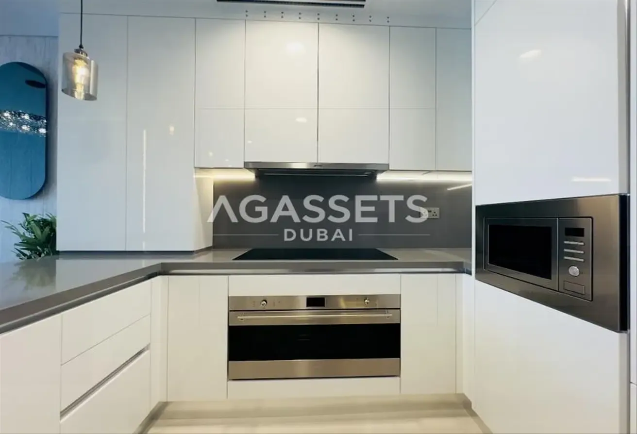 Open Kitchen | Canal View | Vacant