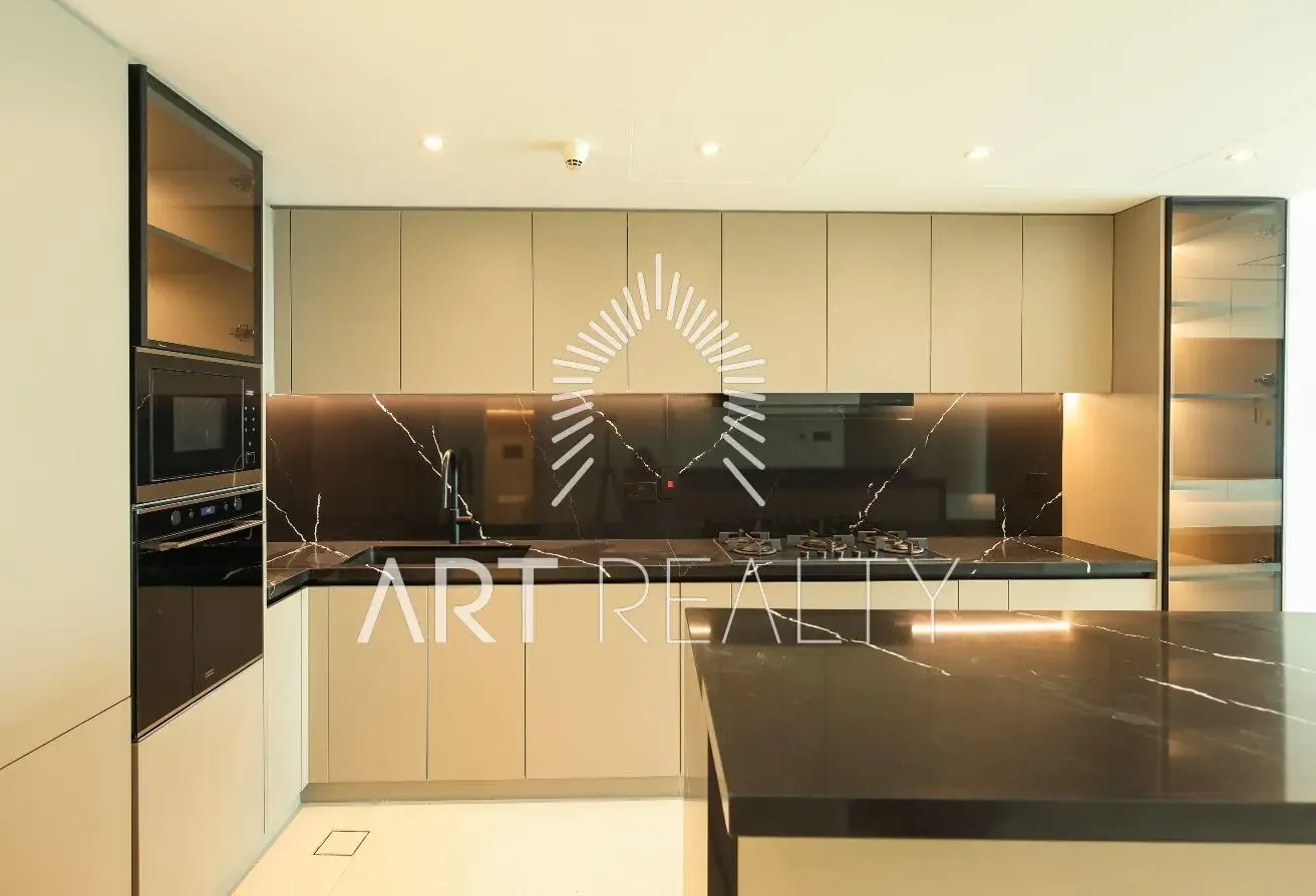 3BR +M | Sea and Ain Dubai View | Vacant