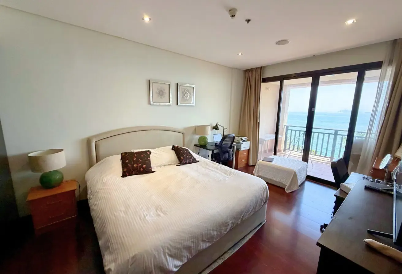 Vacant Now | Bills Included | Full Sea View