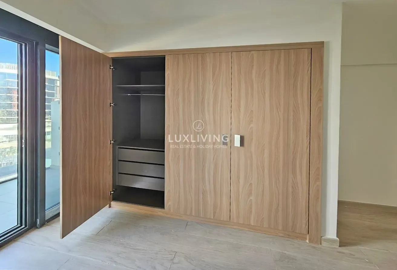 Modern Studio | Pool & Community View | Riviera 9