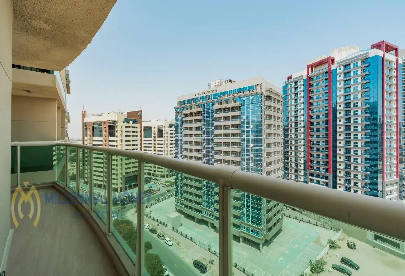 Spacious Upgraded 1BR | Vacant | Balcony
