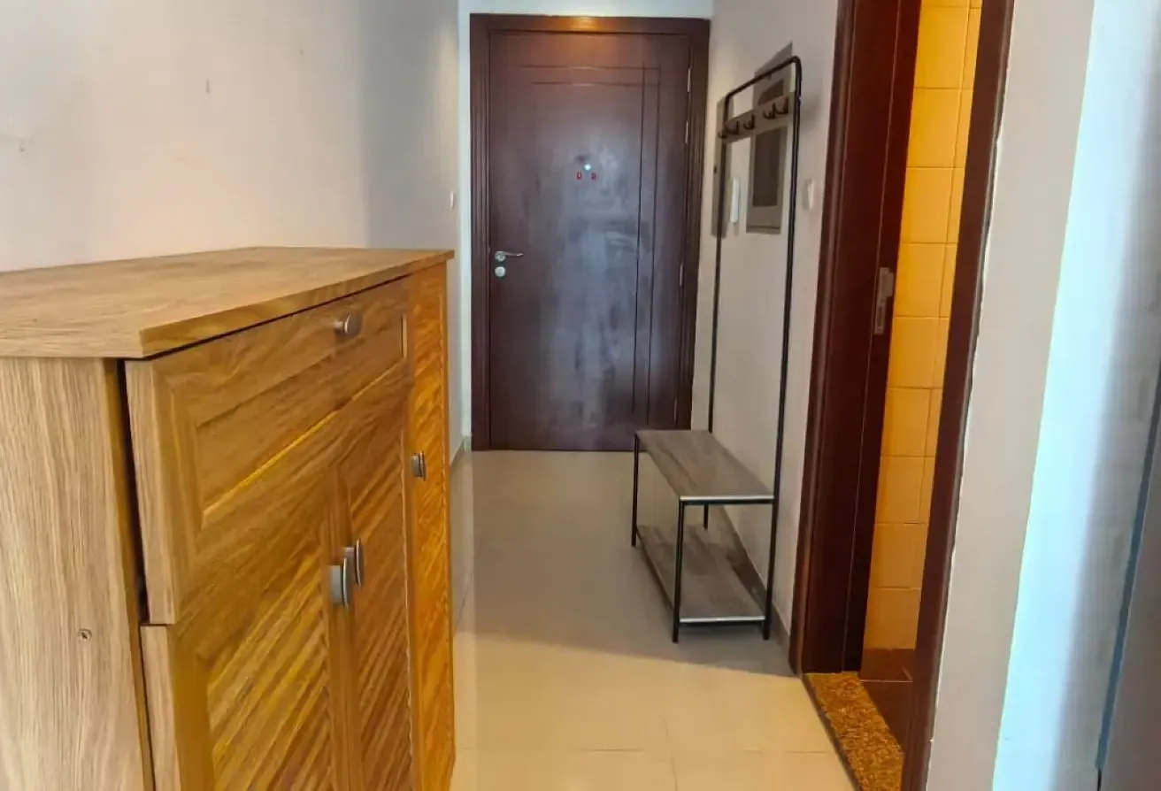 UPGRADED FURNISHED 1 BED-VACANT UNIT-BEST LAYOUT
