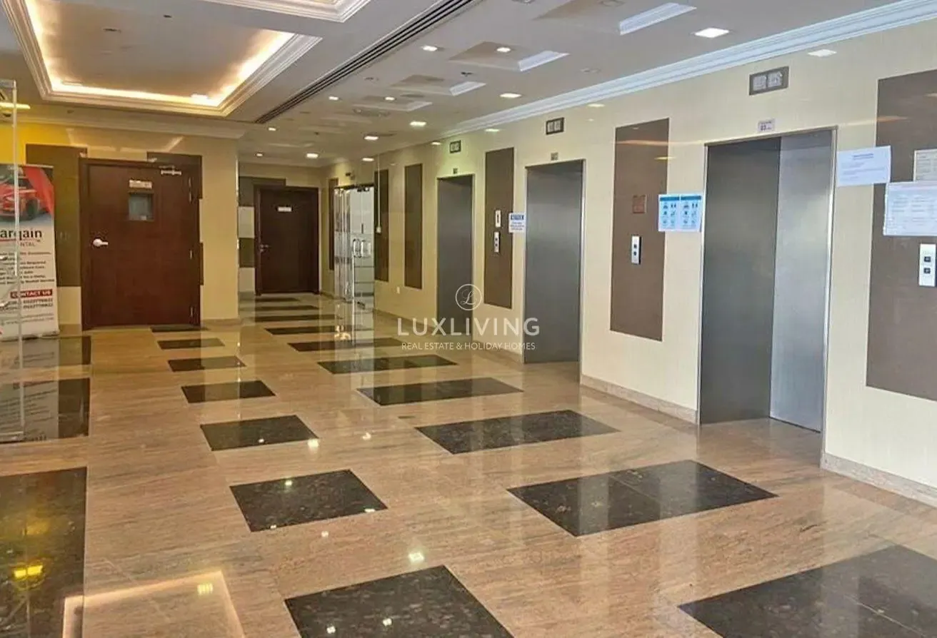 Full Lake View | Vacant | Unfurnished
