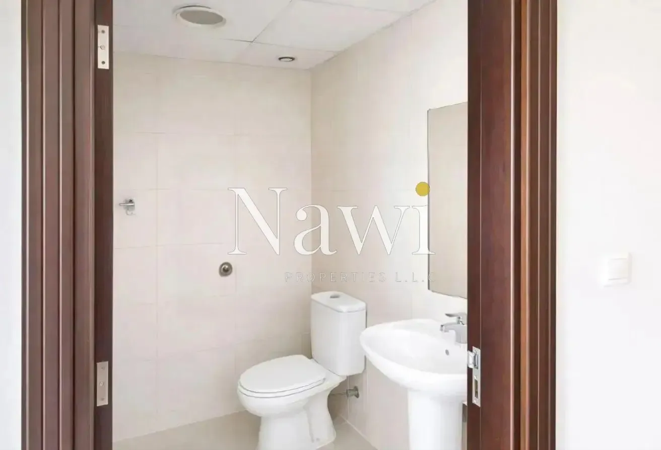Lake View | Spacious Big Layout | Unfurnished