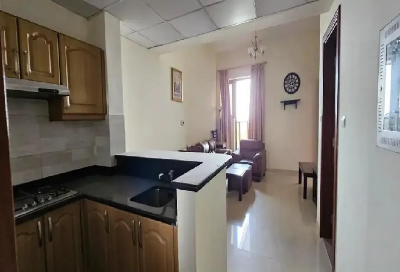 VACANT! Perfect Deal! Low Floor