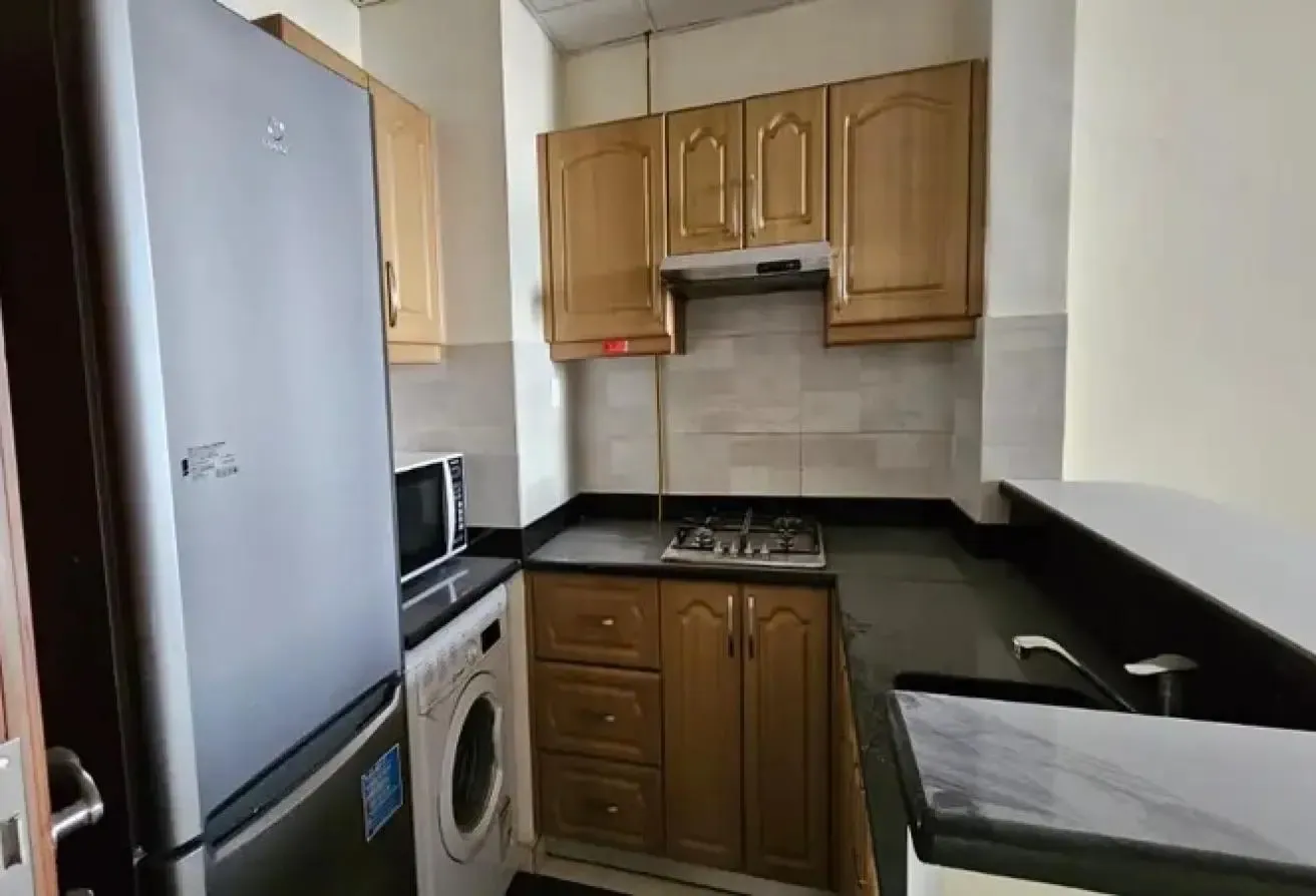 VACANT! Perfect Deal! Low Floor