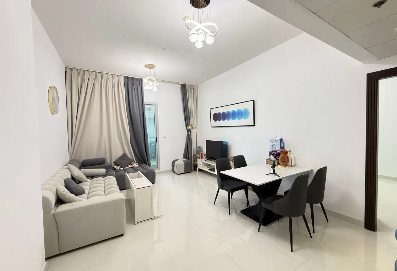 Skyline Views | High Floor | Fully Upgraded