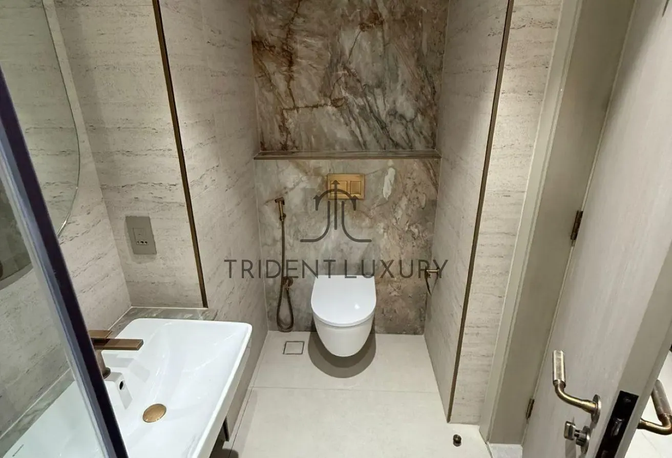 Vacant I Furnished I Premium I No Construction
