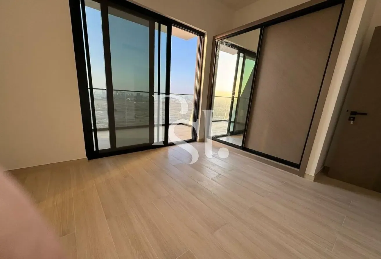 High Floor  | Marina Skyline View | Corner Unit
