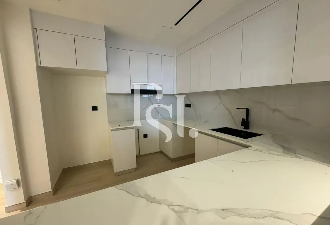 High Floor  | Marina Skyline View | Corner Unit