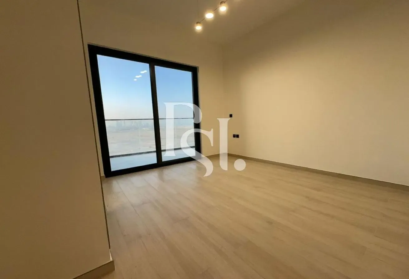 Corner Unit| Marina Skyline View| High Floor