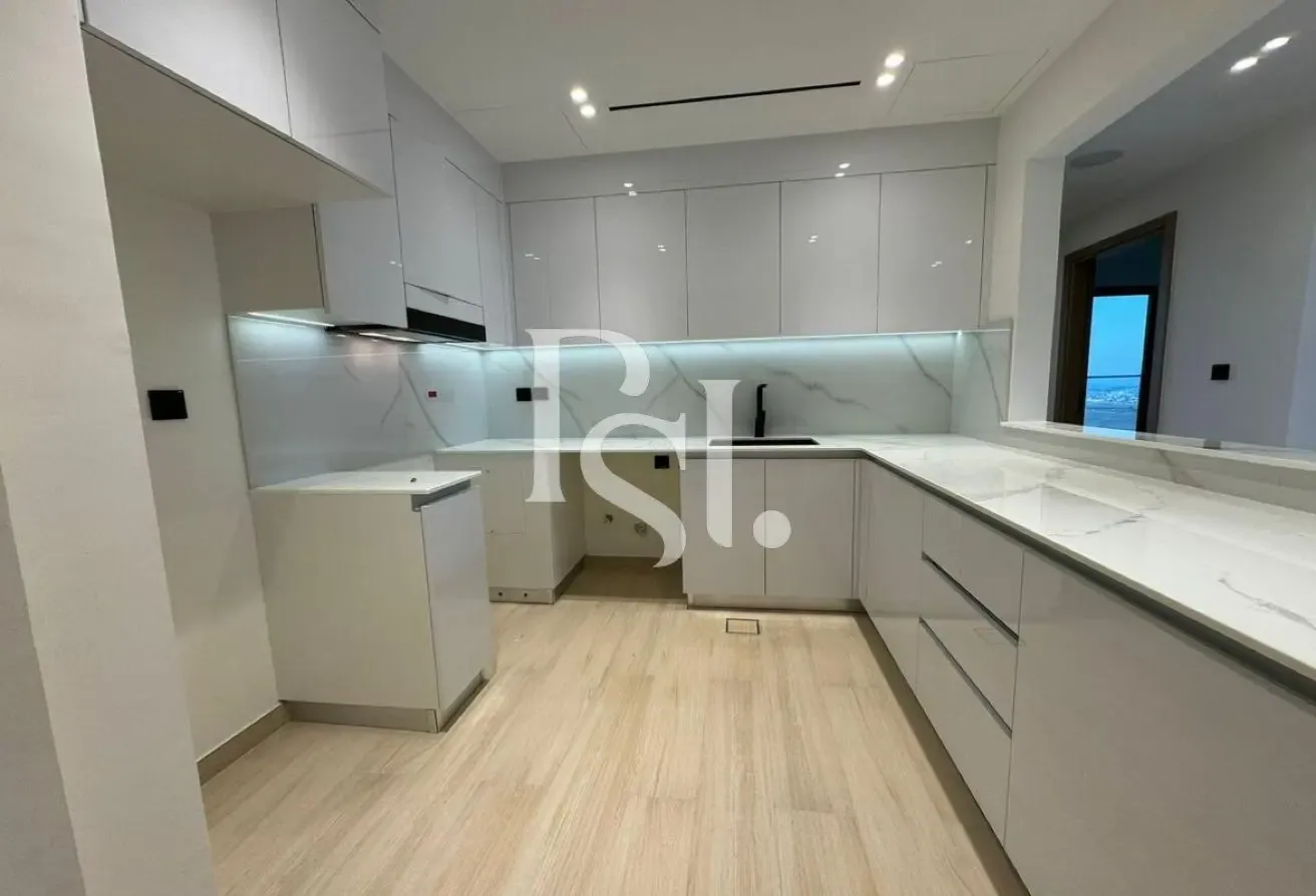 Corner Unit| Marina Skyline View| High Floor