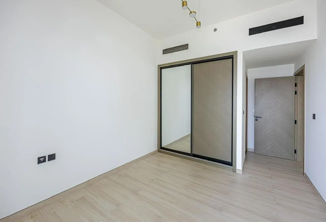 The Biggest Layout| Ready to Move| Fitted Kitchen
