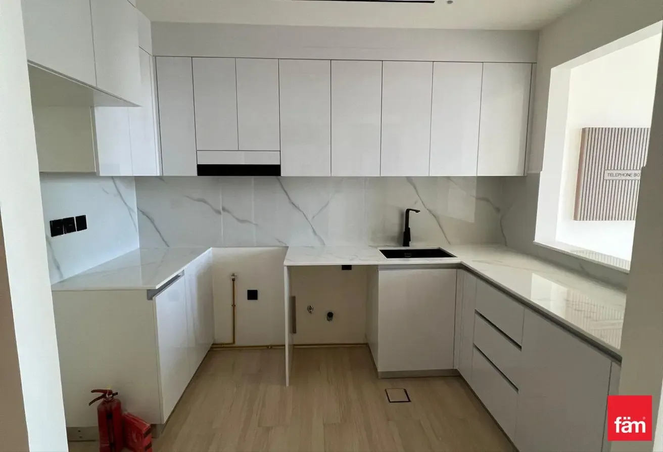 Marina View | Mid Floor | Tenanted | High ROI
