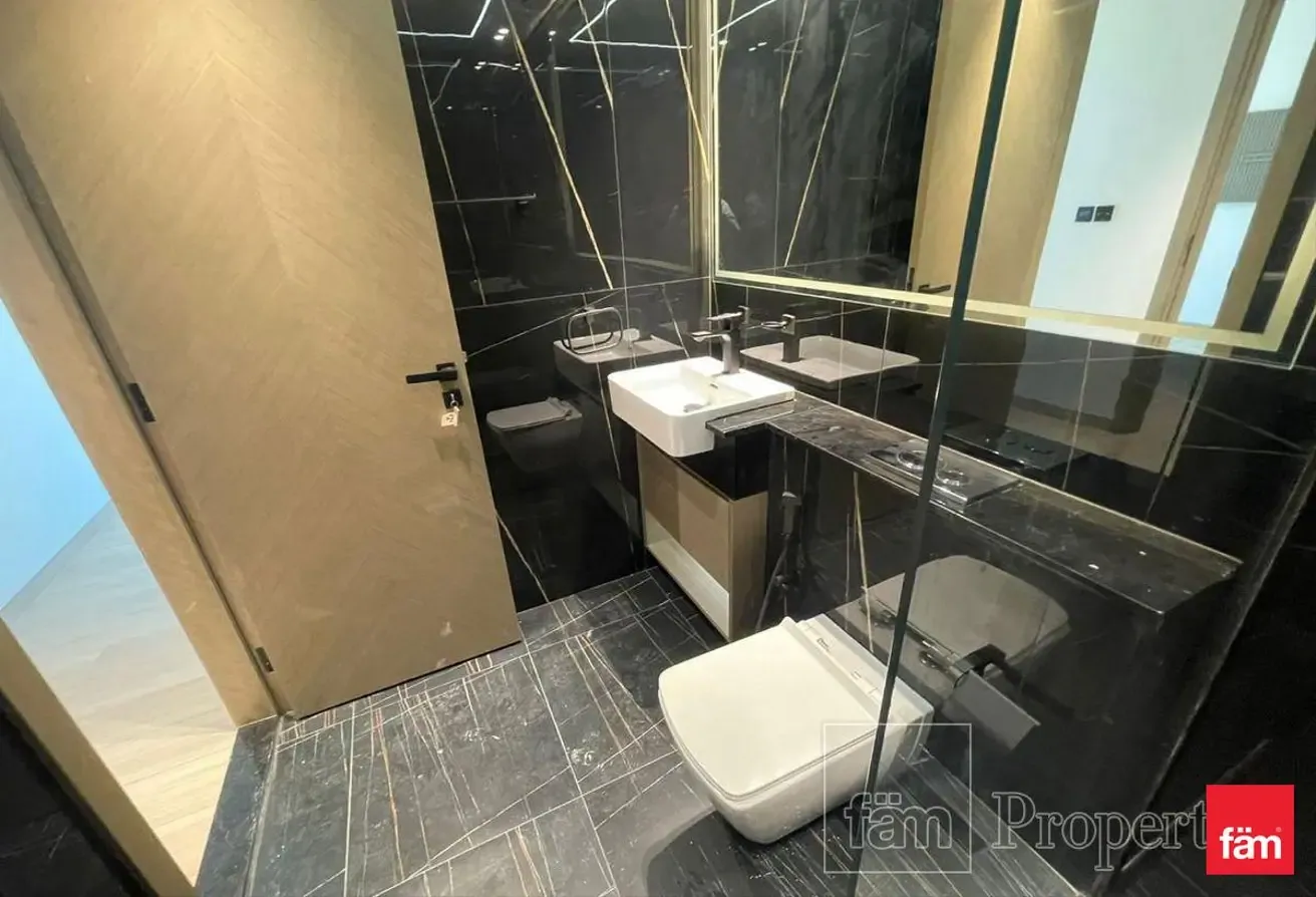 Marina View | Mid Floor | Tenanted | High ROI