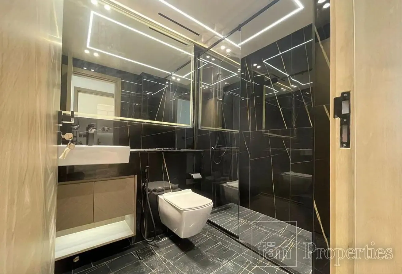 Marina View | Mid Floor | Tenanted | High ROI