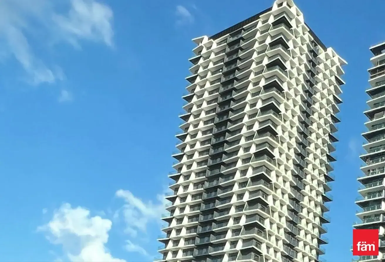 Marina View | Mid Floor | Tenanted | High ROI