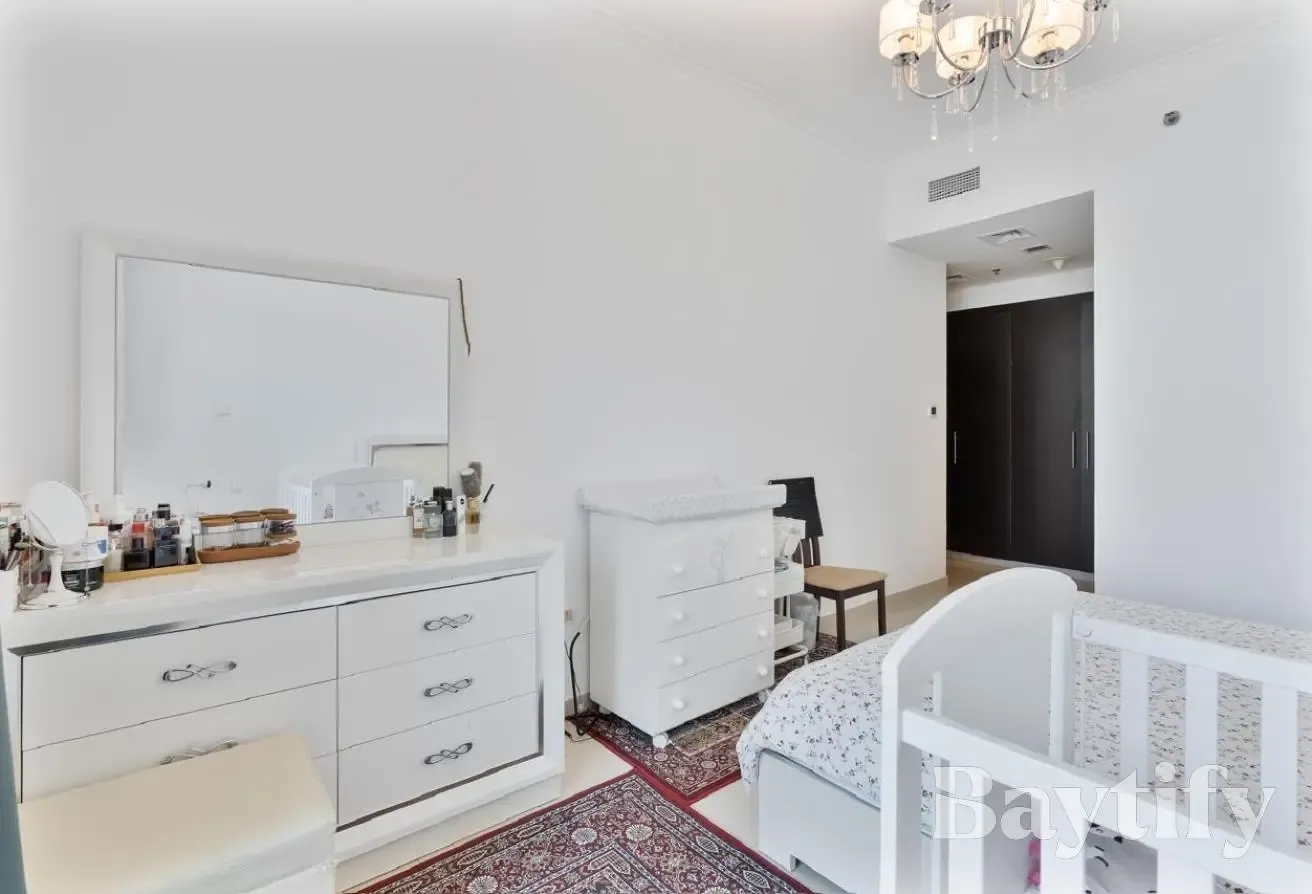 FULLY FURNISHED | CANAL VIEW | MARINA