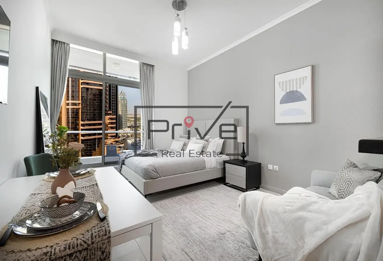 Newly Furnished | High Floor l Vacant