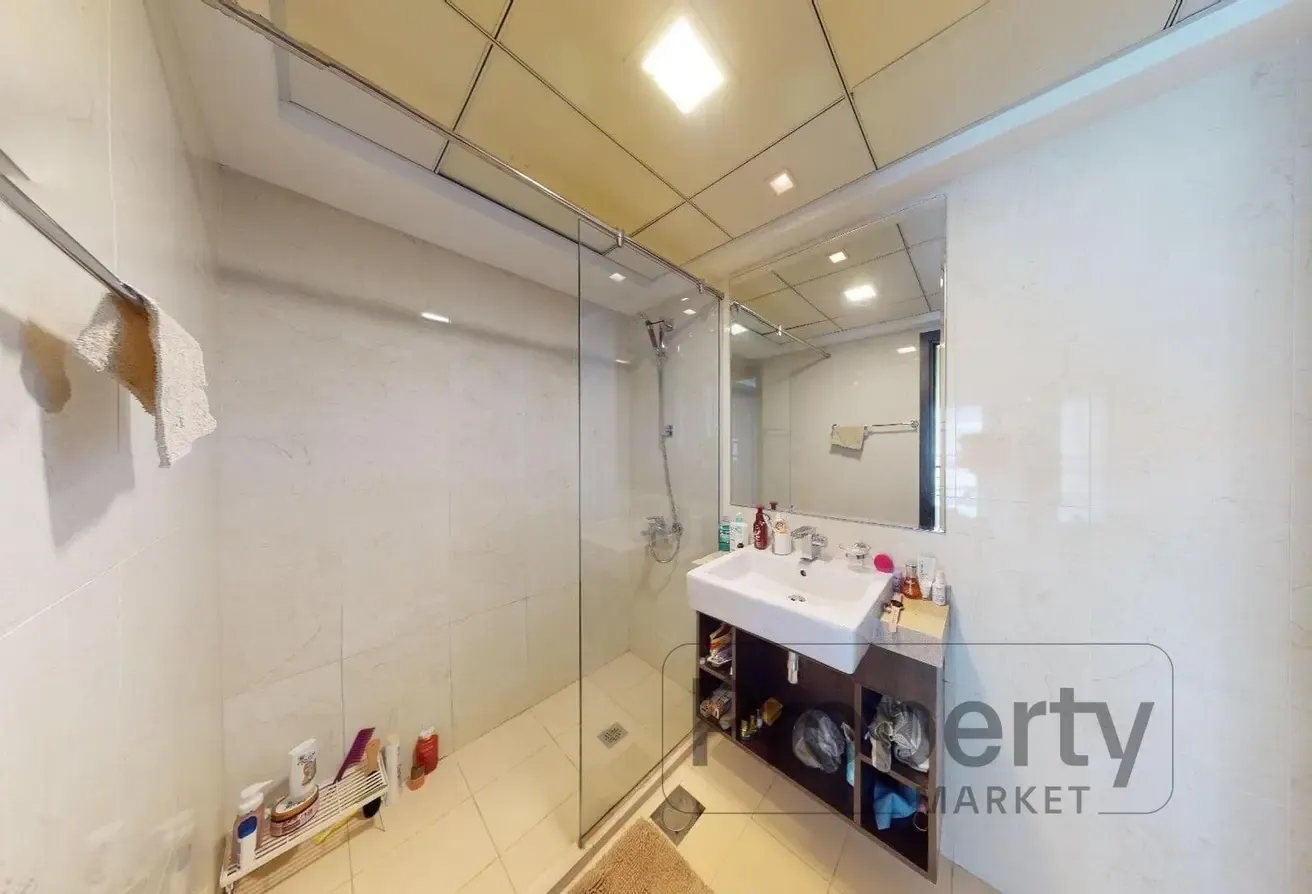 Loft 1BR | Spacious Layout | Terrace | Tenanted