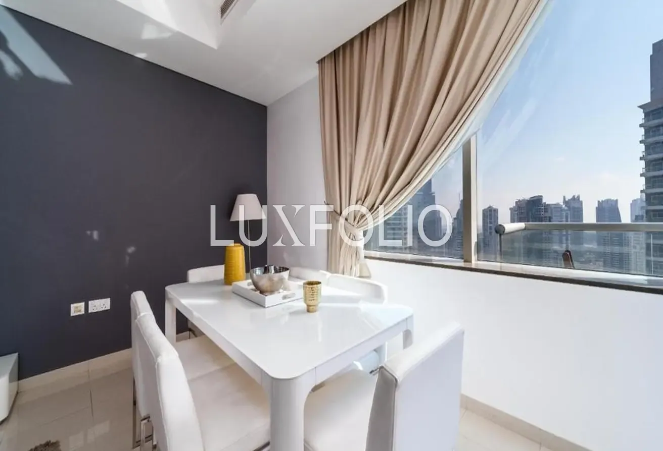 2 Bedroom | High Floor | Vacant Now!