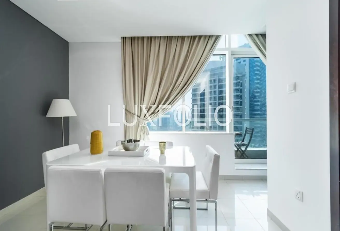 2 Bedroom | High Floor | Vacant Now!