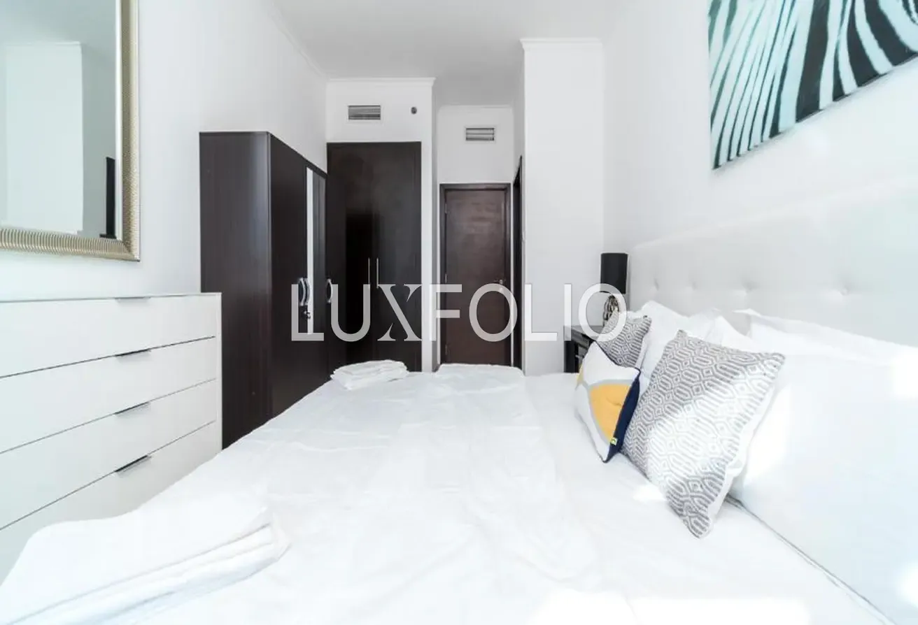 2 Bedroom | High Floor | Vacant Now!
