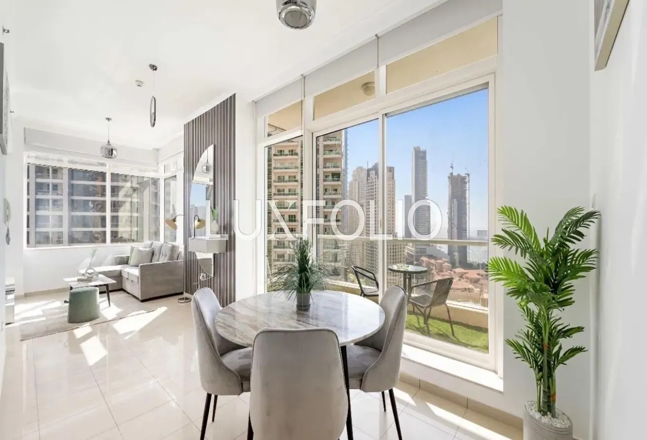 FULL SEA VIEW | BRIGHT | SPACIOUS!