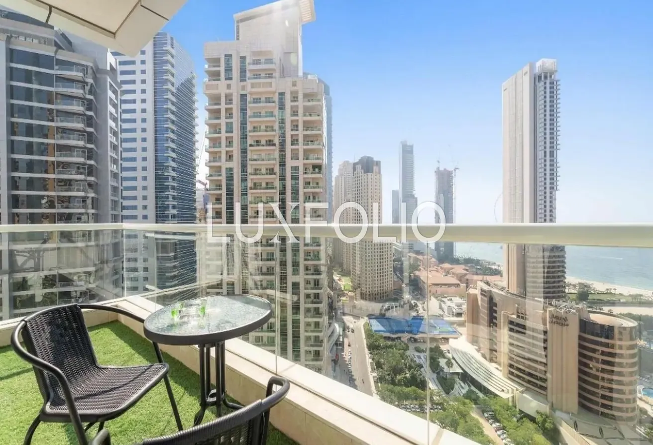 FULL SEA VIEW | BRIGHT | SPACIOUS!