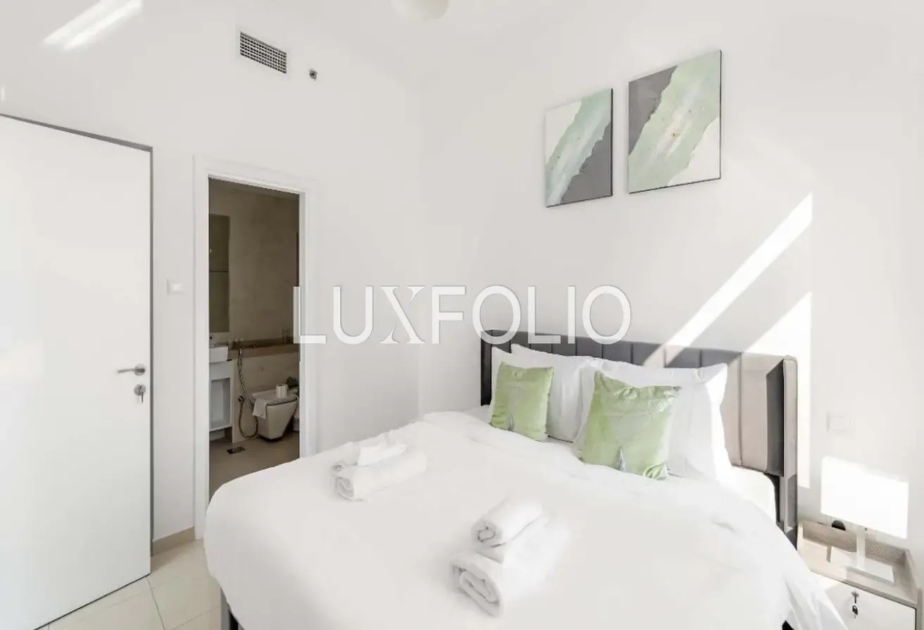 FULL SEA VIEW | BRIGHT | SPACIOUS!