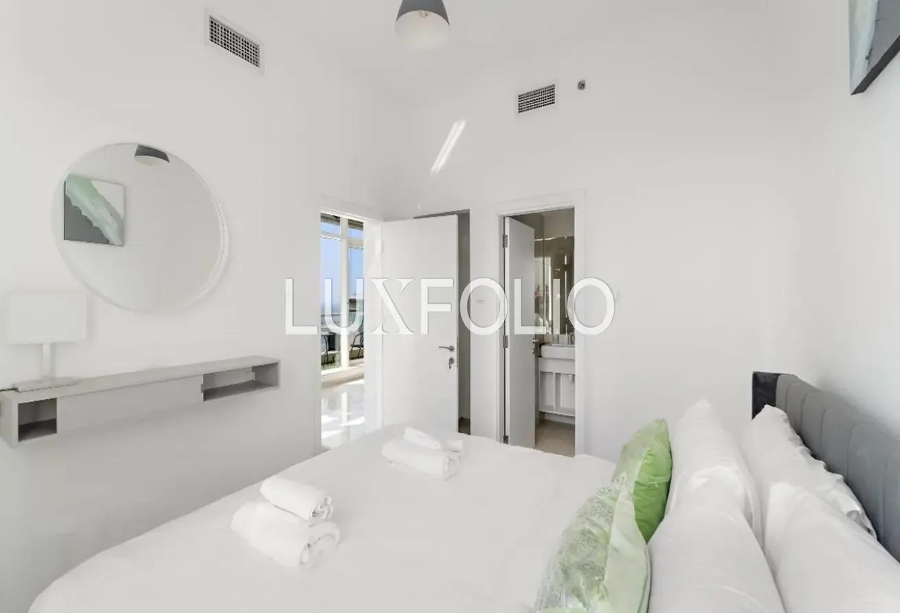 FULL SEA VIEW | BRIGHT | SPACIOUS!