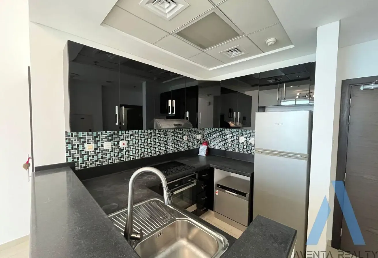 Vacant | Unfurnished | Sea View
